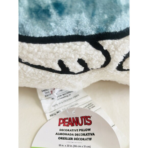 Set Of Two Peanuts Snoopy Red & Blue Puffer Jacket Winter Sherpa Pillows NWT - Picture 15 of 16